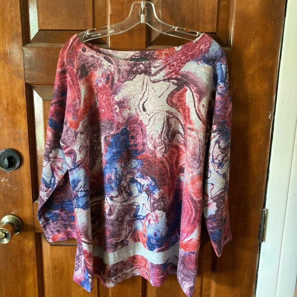 Nally and Millie multicolored pullover size S/M